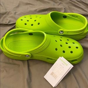 NWT MENS Light green Crocs